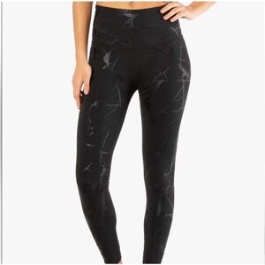 Beyond Yoga Lost Your Marbles Leggings Black Marble Size Small